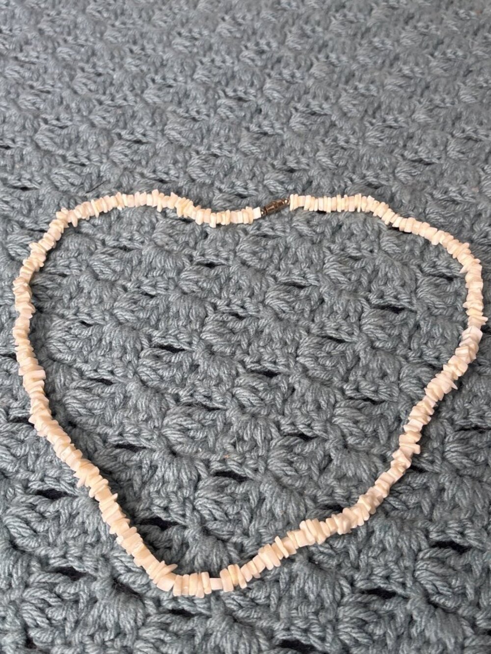 Vintage Artisan White Shell Necklace Silvertone Barrel Clasp 24 inches Long